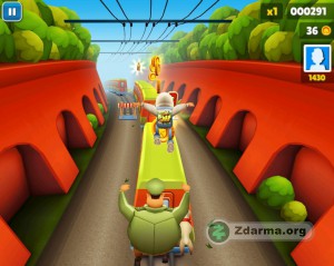 ve hře Subway surfers utíkáte před hlídačem